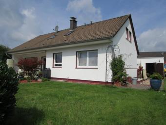 WINTERSCHEID, schönes freist. Einfamilienhaus mit ca. 200 m² WNfl. ca. 643 m² Grst., Garage, Keller Haus kaufen 53809 Ruppichteroth Bild mittel