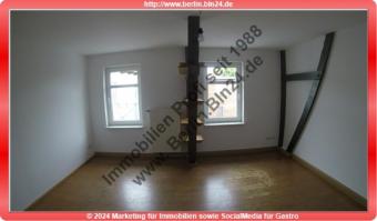 Wohnung mieten - - - 3 Zimmer Dachgeschoß - 2WG tauglich Wohnung mieten 06118 Halle (Saale) Bild mittel